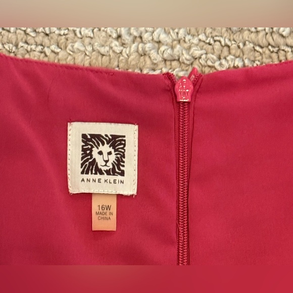 Anne Klein Dress in Rich Pink - Picture 5 of 6